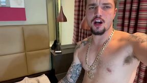 H&eacute_tero acordando o novinho na pica