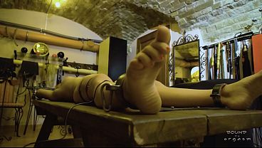 Bondage orgasm - Minnie Manga - Anette - Marcus - Hitachi - BDSM - Locked on rack