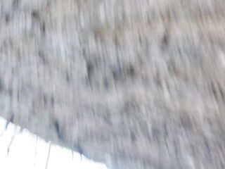 cadenas testicule nue devant le teach