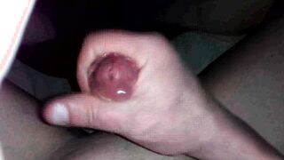 Masturbe (290) with one testicle