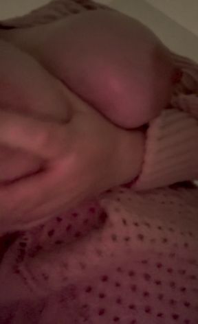 Told you they bounce 😉 but love oil tits!