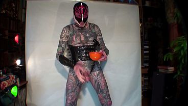 Tattooed Adult Performer Leeharper Pinnomen had a Warm-Up at Home, before the Kick-Off of the Evening'_s Male Strip Extravaganza !