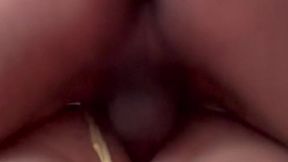 Sonido del culito c�mo se resistencia a las metidas apretando mucho con descarga adentro