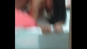 Casada devassa gozando loucamente no pau enorme do amante do dotado que fode a negra da bunda gigante com vontade