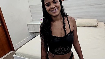 Primeira vez no porno da moreninha Larissa Goulart dando cu pro Jr Doidera que deixou a bucetinha dela toda gozada