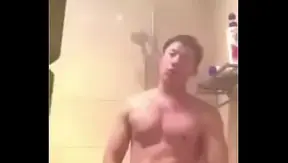 Asian Hunk Shows Off His Muscles in a Cute Gay Cam Session
