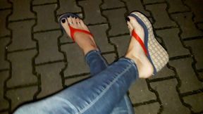 a night stroll without panties in tight jeans and flip-flops