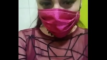 Monse exita da en ba&ntilde_o de sendero