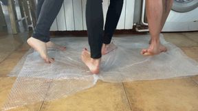 POPPING BUBBLE WRAP BAREFOOT - MP4 HD