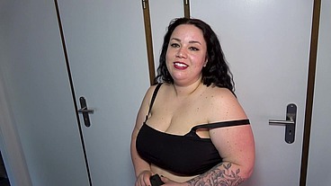 Lessly (24) - CHUBBY TEEN GETS CREAMPIE