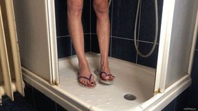 TAKING A SHOWER IN FLIP FLOPS - MP4 Mobile Version