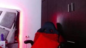 Amara Jons Members-Only Show