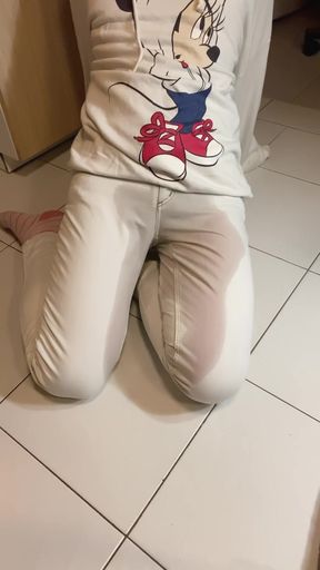 I love the feeling of my warm piss in my white jeans