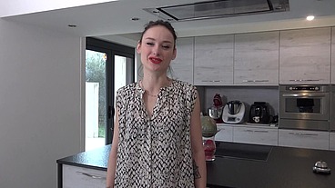 Alice a frappé à la bonne porte...