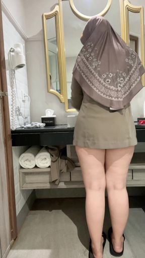 My Idol Teacher, Masturbating to Squirt