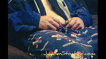 Twenty minutes zoomed into Jayden&#039_s crotch.