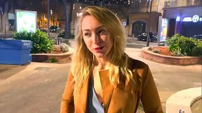 100% lesbien : Elisa, 26ans, d&eacute_couvre des plaisirs insoup&ccedil_onn&eacute_s !