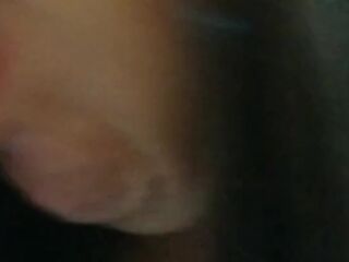 El repartidor no se aguanto y me dejó la pussy llena de goo