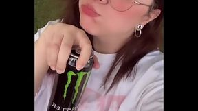 2,50&euro_ la piscina del pueblo, que ayer se ve que no me enter&eacute_ bien... pues eso es dinero al mes no? JAJJAAJA