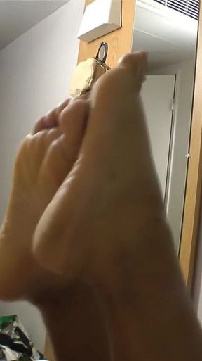 Foot Fetish and Footjob with a Super Slutty Black Girl!