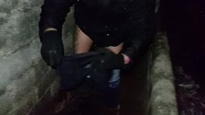 couple peeing and having sex in public behind the church