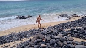 ALARM!!! Tourist films me naked at the beach!