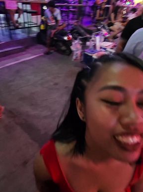 Flirty nightlife walk in Pattaya's Soi 6 with curvy solo girl