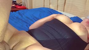 esposa puta llena de leche del amigo de su esposo a cambio de dinero clavada a fondo sin condon
