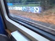 Meine Freundin macht ihren ersten Spermawalk mitten im Zug