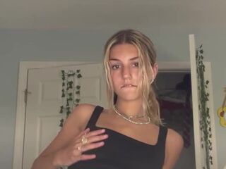 Shy amateur teen bangs self and cums for the 1st time whilst parents are home!