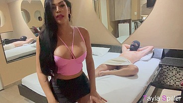 GANHEI UM PIX DO SEGUIDOR DO INSTA E EM SEGUIDA FOMOS PRO MOTEL GRAVAR A GOZADA DELE NA MINHA CARA