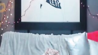 Blondie's Busty Body Masturbates With A Giant Vibrator