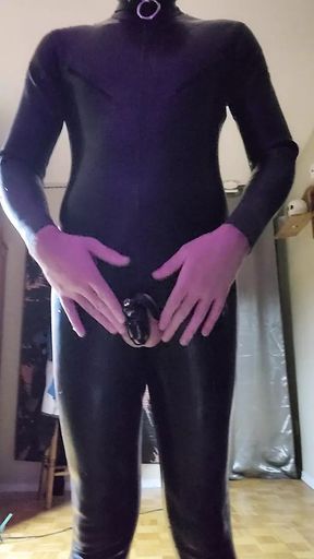 rubber faggot beats it&#039;s balls.