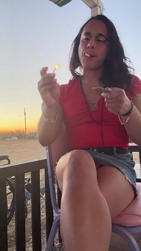 Red Hot Stepmom Outdoors Cumming in Hand