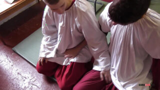 Fetyszowy hardcore'owy klip z amatorską Europejką Skylar Blu i Shaun Mannem, wielkim penisem ru*chanym analnie