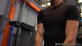 Sporty babe spitroasted and double penetrated rough in gym