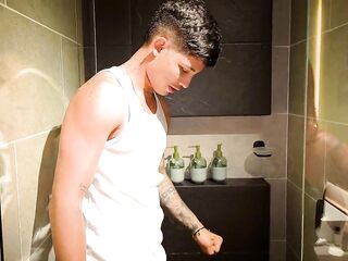 My neighbour gets banged in the bath after I fix her shower - Danner Mendez & Andrea Castro