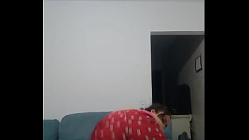 PUTINHA DAN&Ccedil_ANDO FUNK BEM GOSTOSO COM TES&Atilde_O FICOU PELADINHA JOGANDO A BUCETA PRO AR