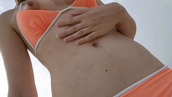 Risky flashing&amp_multiple squirts at beach