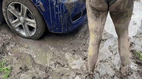 Jeaneatte and her bikini against mud - CAR STUCK and stalled in a puddle SD