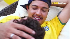 Pentelhudo botando o amigo pra mamar