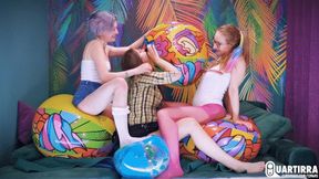 Q825 Three girls blow six beachballs - 480p