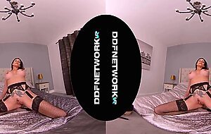 Must-see fuckdoll solo with VR bombshell Krystal Webb in POV masturbation