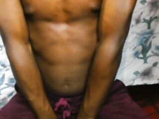 SOLO BOY WITH MUSCLE CHEST TEASING