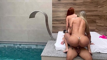 Anão safado me levou pro motel e fodeu gostoso eu e minha amiga