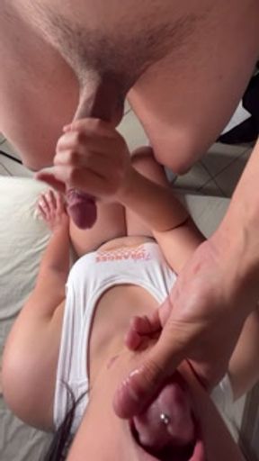 I GIVE A MATURE MAN A HANDJOB AND HE COMES ON MY FACE