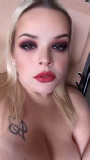 BBW BIG TITS MILF SMOKING FOR DADDY