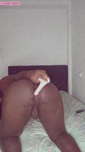 Twerking and Anal Masturbation