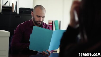 Maya motivates Stirling to finsh his work