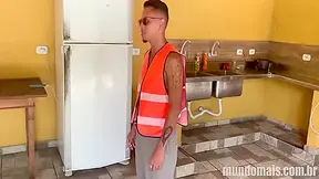 Os Caras Largam O Trabalho Pra Fazer Putaria (bastidores) 4 Min